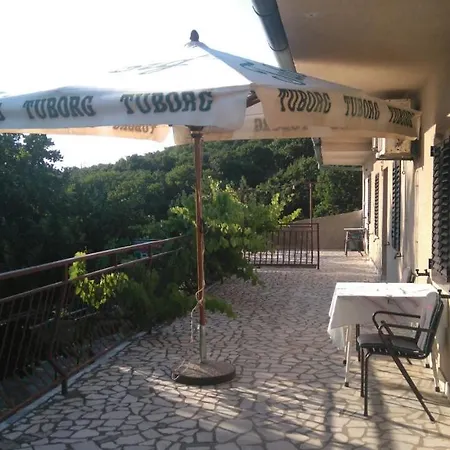 Guest house And Sanja Sibinj Krmpotski