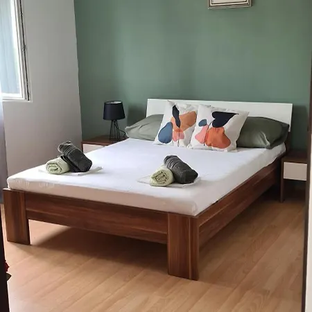 Guest house And Sanja 3*