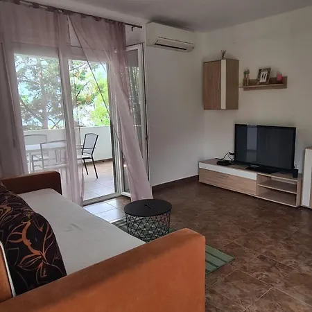 Guest house And Sanja