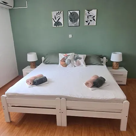 Guest house And Sanja