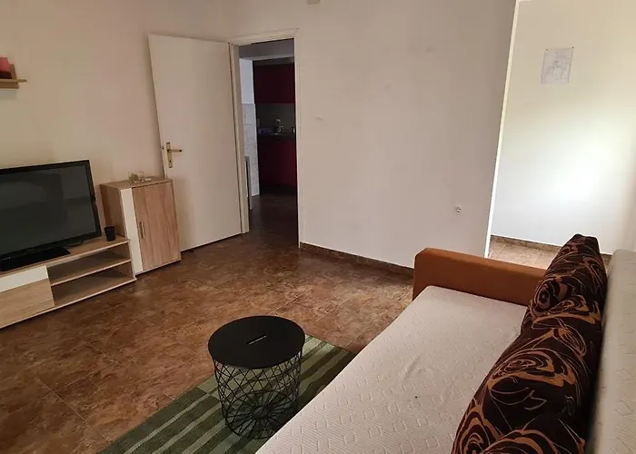 Guest house And Sanja 3*